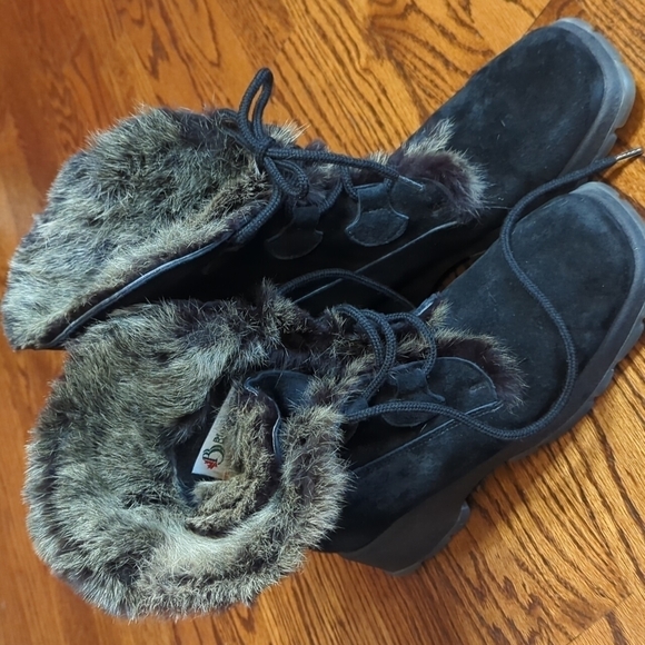 Blondo black suede soft fur cuff lug sole waterproof warm winter boots Sz 8 1/2 - Picture 7 of 10